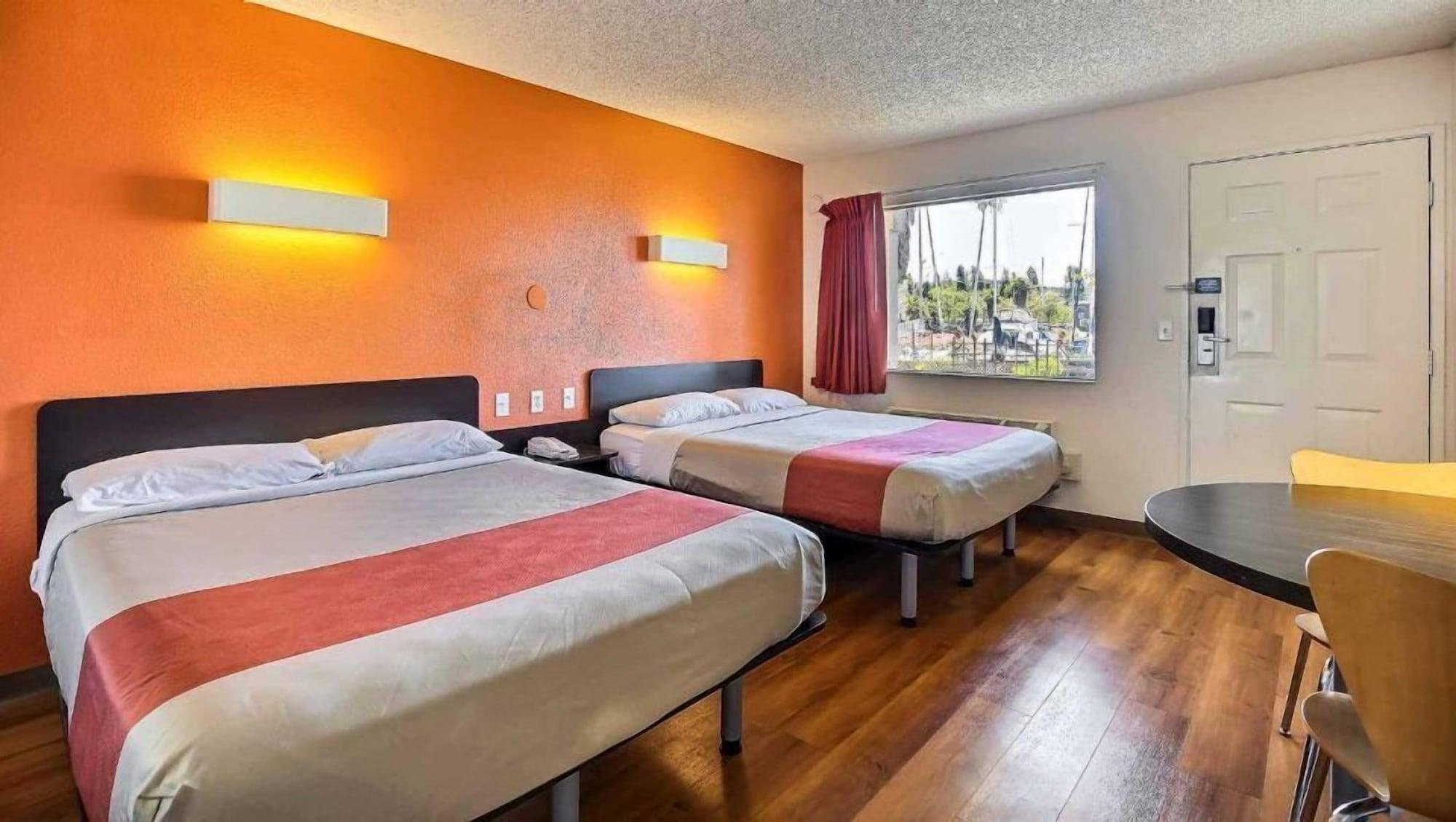 Motel 6-Oakland, Ca - Embarcadero المظهر الخارجي الصورة