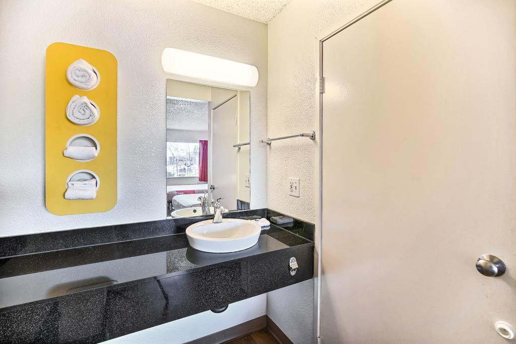 Motel 6-Oakland, Ca - Embarcadero المظهر الخارجي الصورة