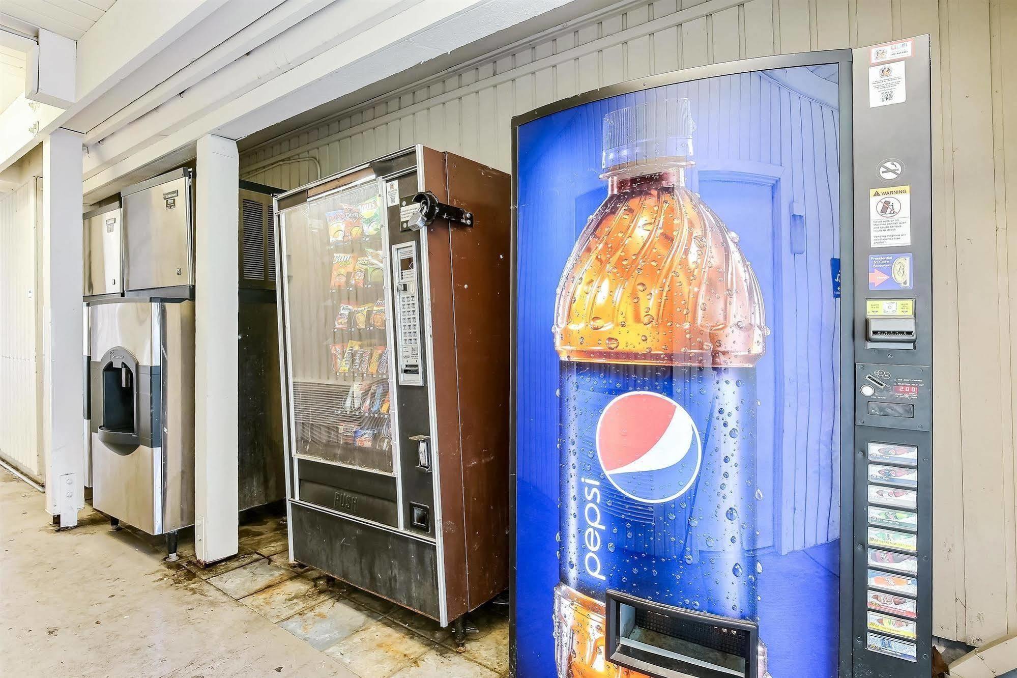 Motel 6-Oakland, Ca - Embarcadero المظهر الخارجي الصورة